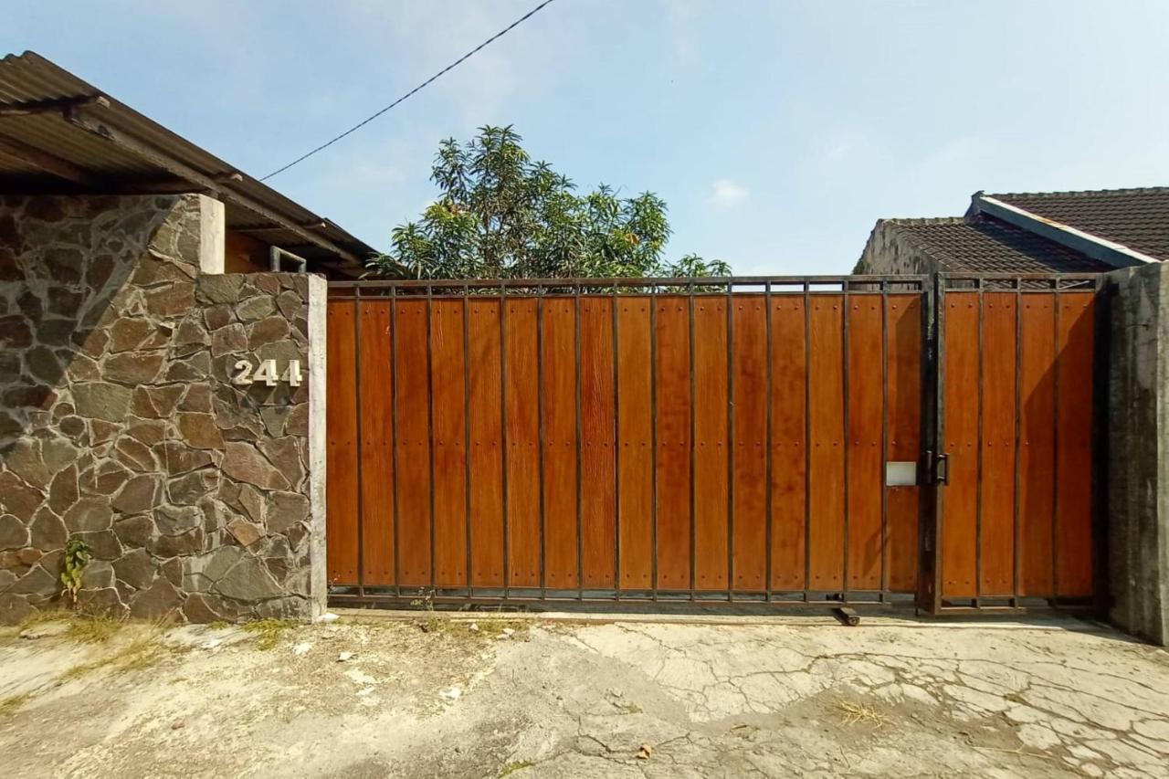 Express O 91578 Villali Jogja Yogyakarta Dış mekan fotoğraf